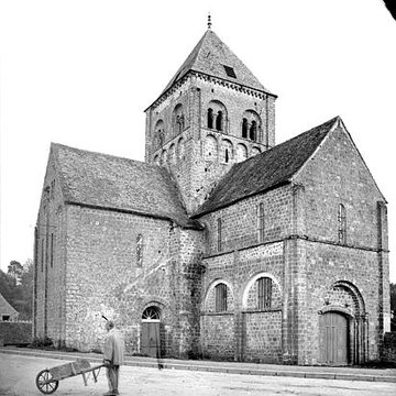 Eglise Notre-Dame-sur-lEau ou Notre-Dame-sous-lEau
