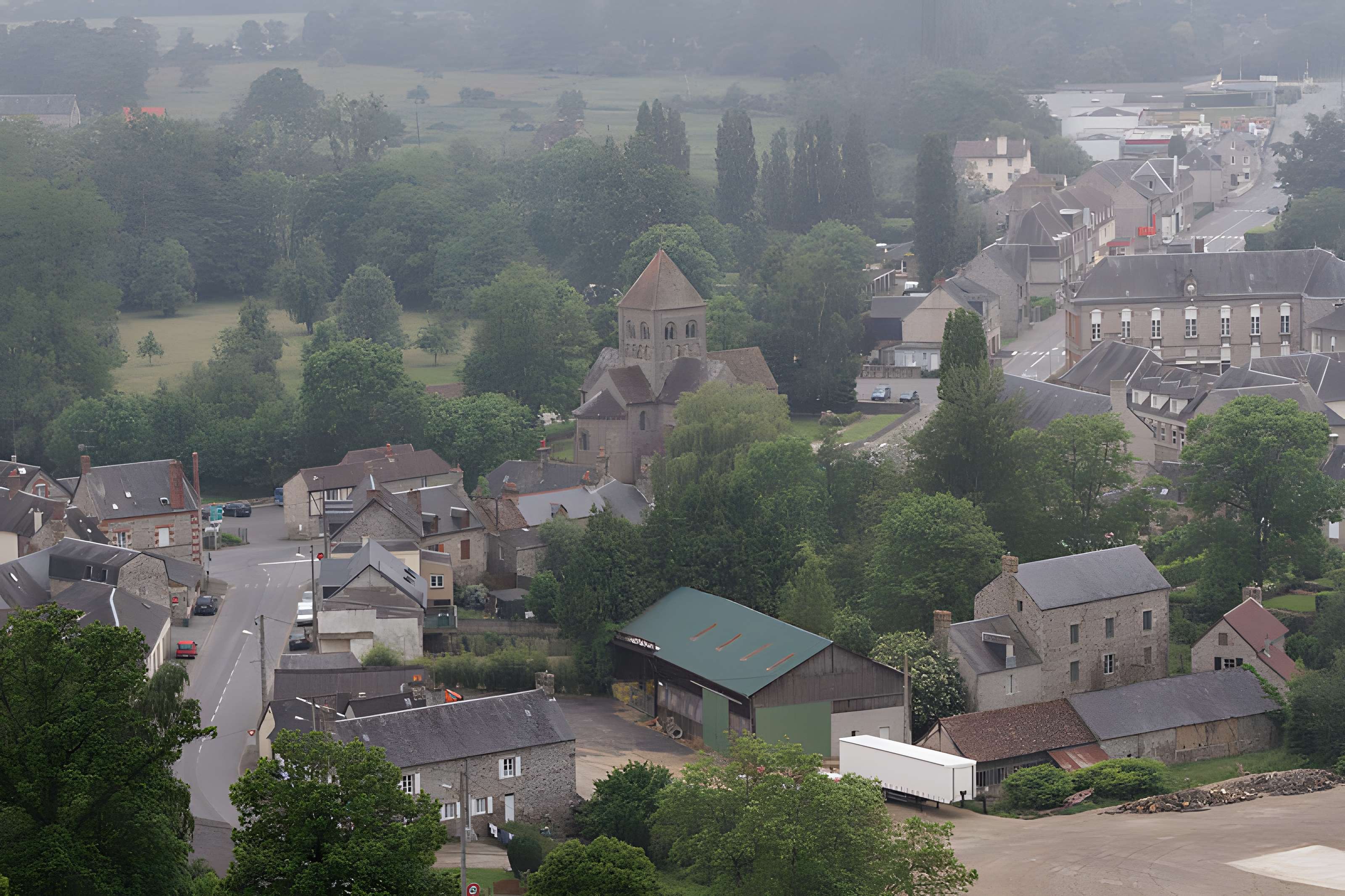 Eglise Notre-Dame-sur-l'Eau ou Notre-Dame-sous-l'Eau