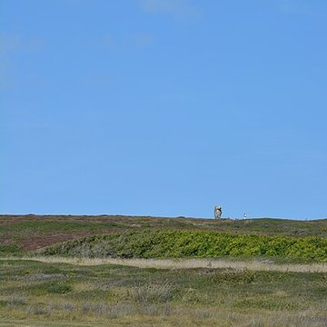 Ensemble formé par loppidum et les dolmens de la pointe de Lostmarch, ou Kastell Lostmarch, éperon barré de Lostmarch