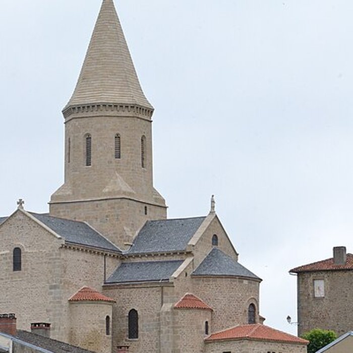 Photo de Église paroissiale Saint-Thyrse de Châteauponsac