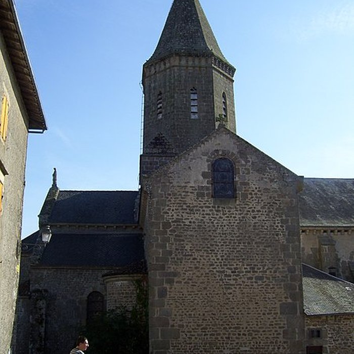 Photo de Église paroissiale Saint-Thyrse de Châteauponsac