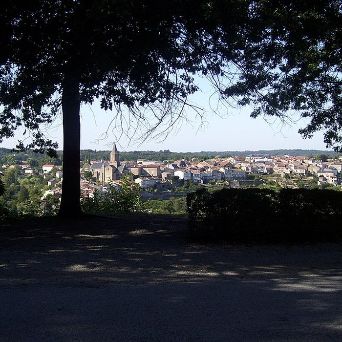 Photo de Église paroissiale Saint-Thyrse de Châteauponsac