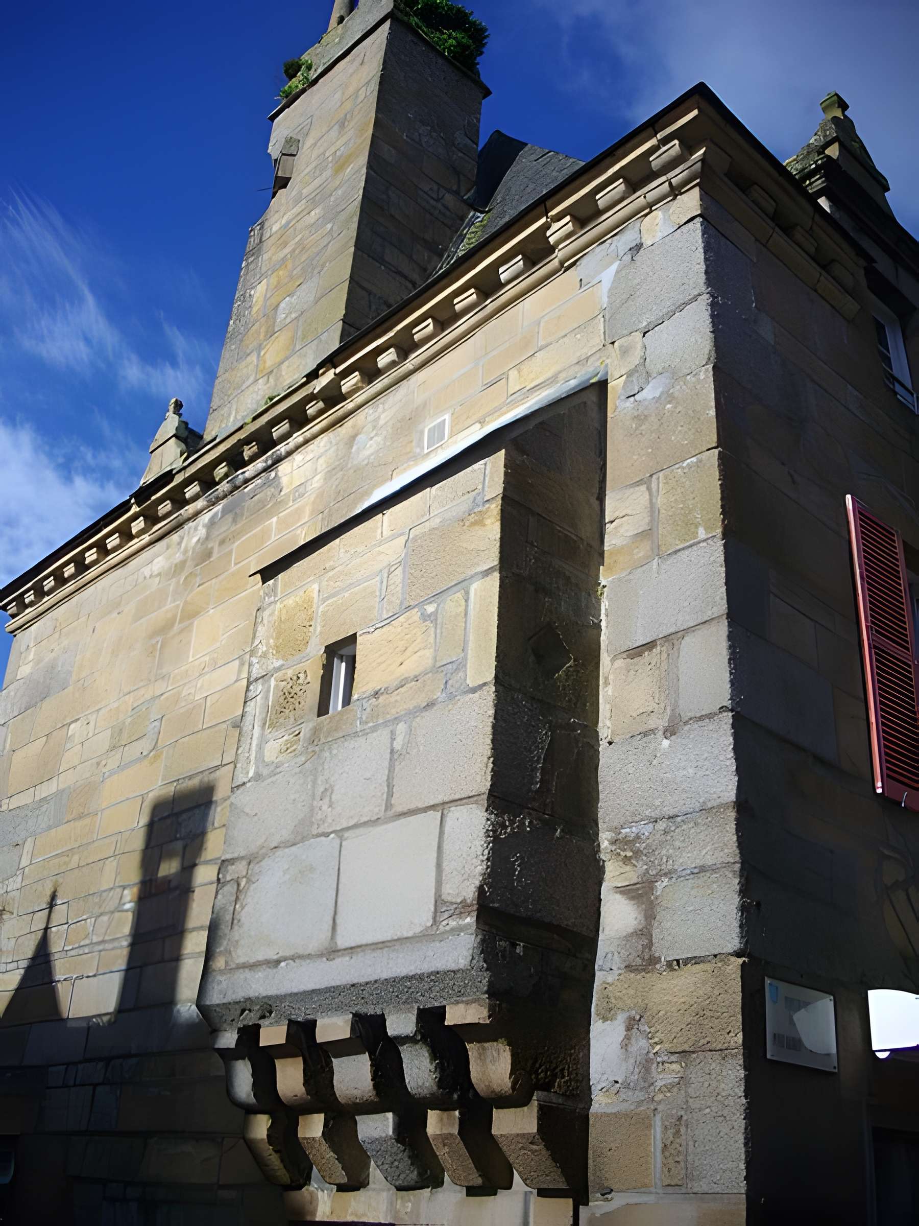 Maison du XVIe siècle, sur l'Elorn