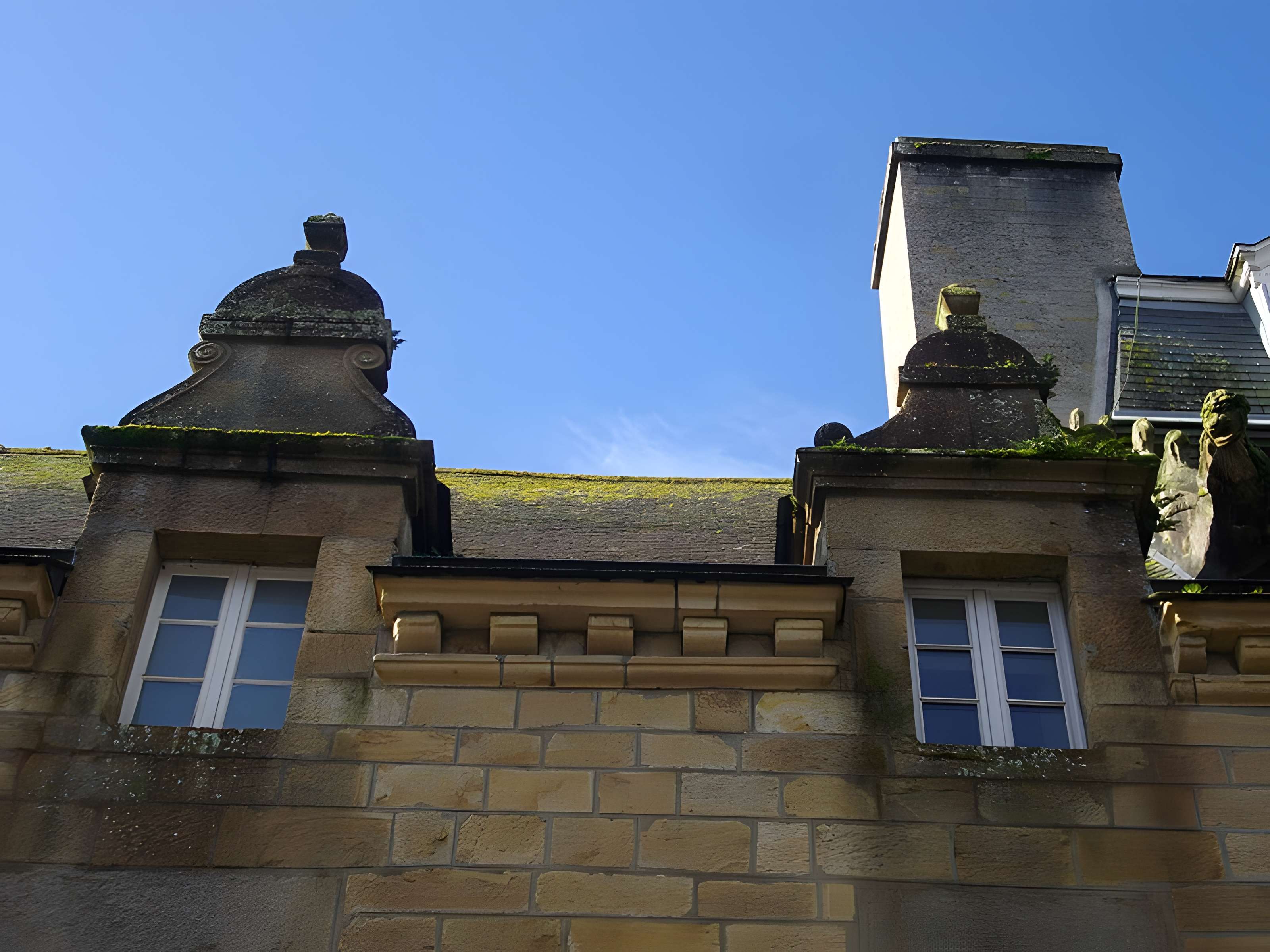 Maison du XVIe siècle, sur l'Elorn