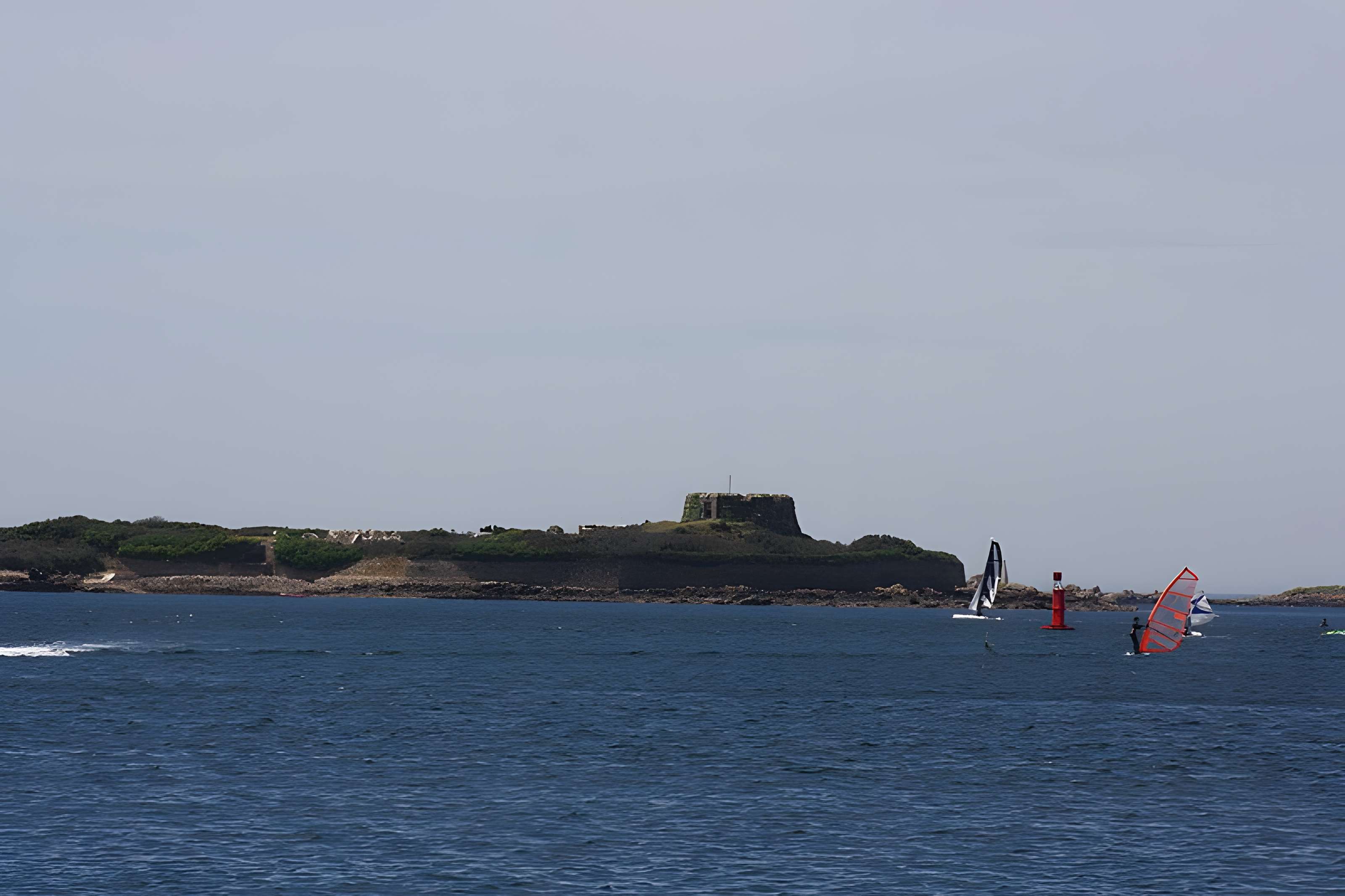 Île de Cézon et son fort