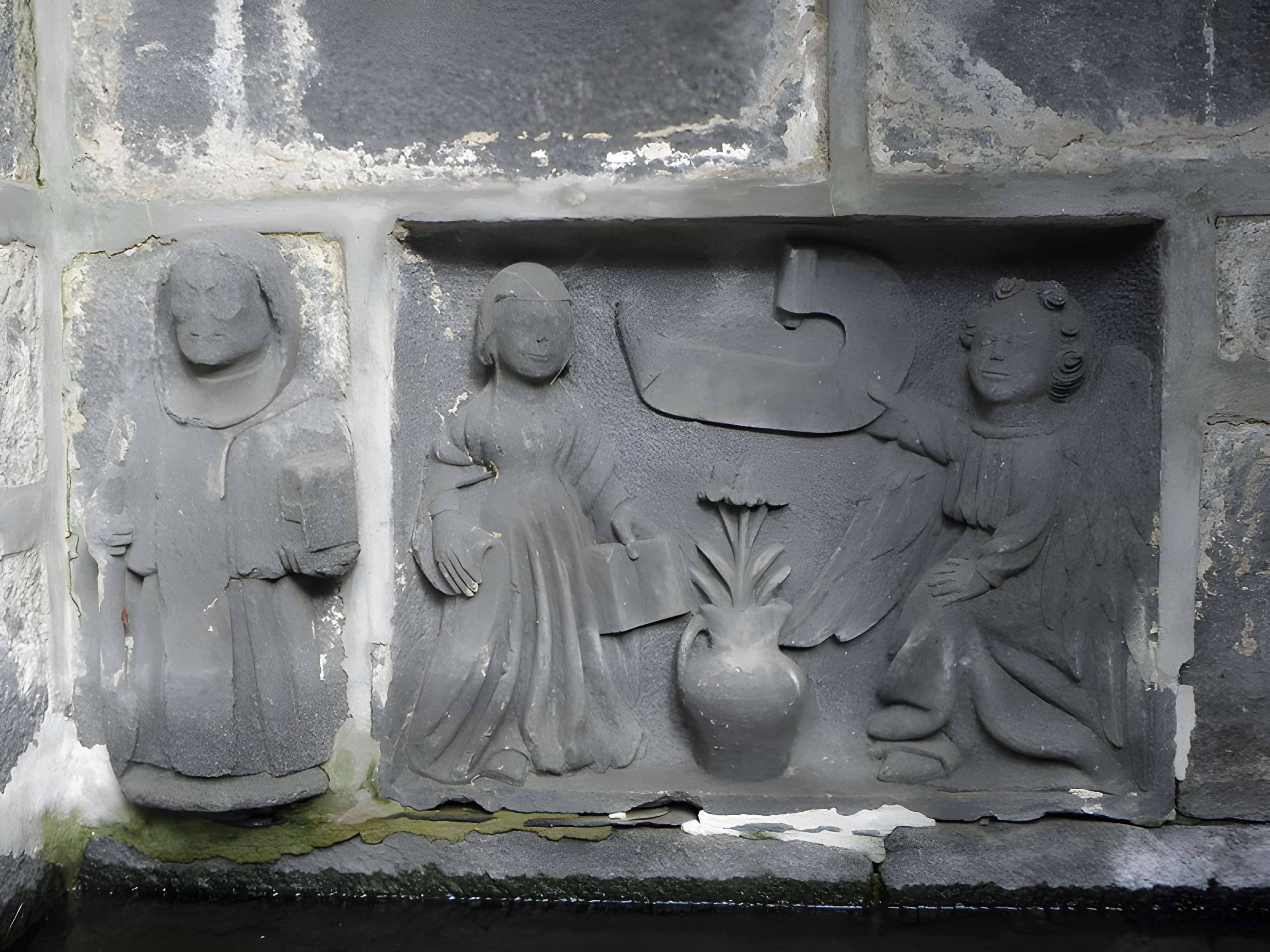 Fontaine du XVIe siècle de Rumengol