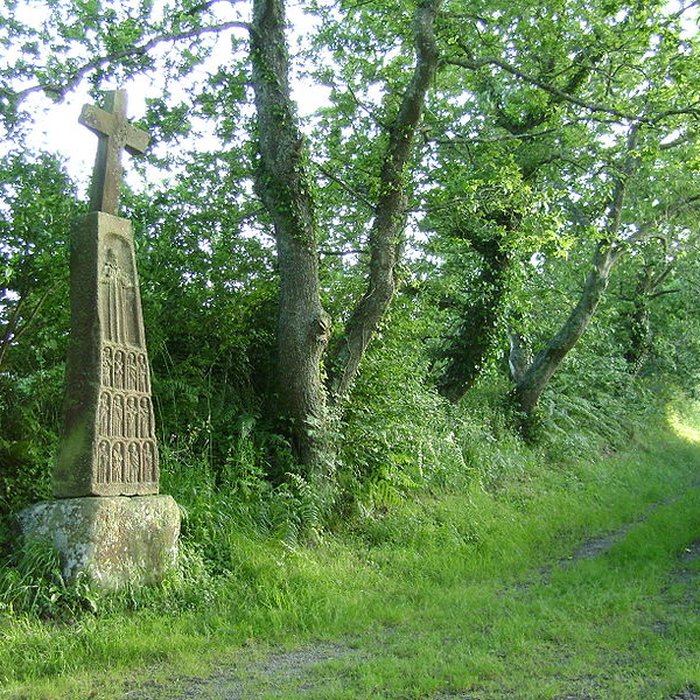 Photo de Croix dite des Douze Apôtres