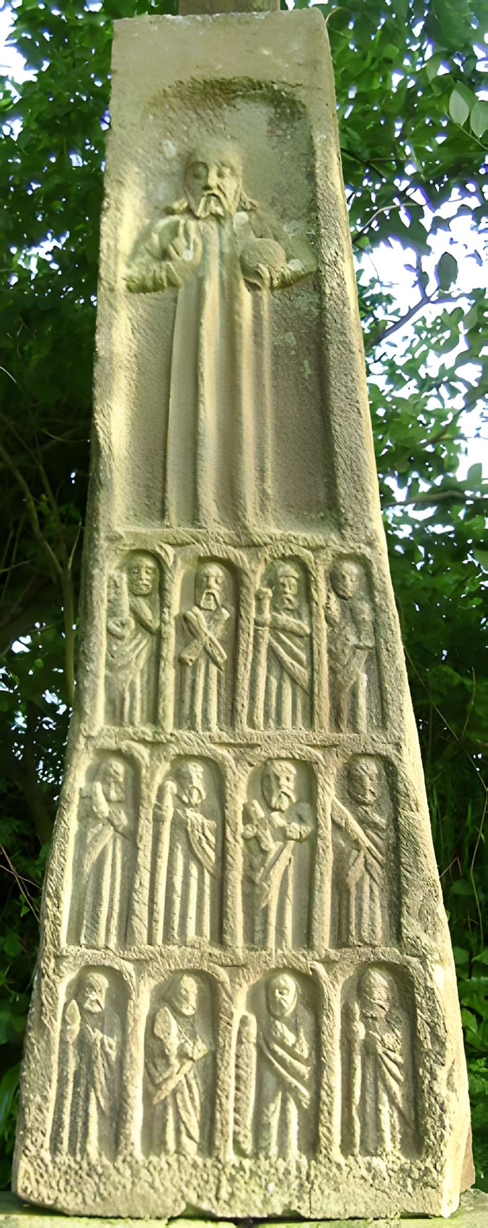 Croix dite des Douze Apôtres