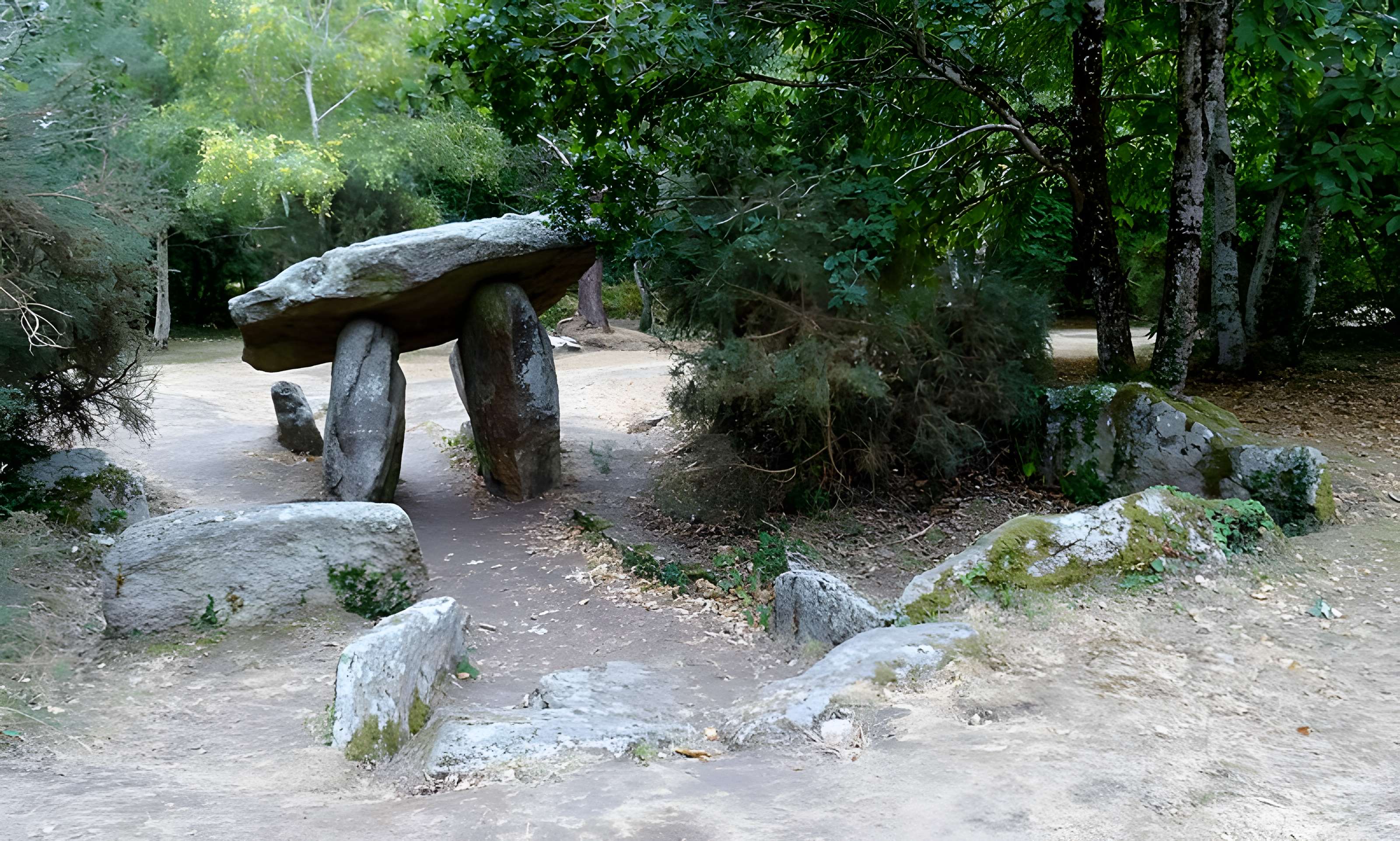 Menhir de Kerdalaë-Lesconil