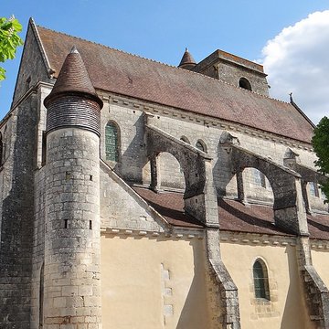 Église Saint-Adrien de Mailly-le-Château