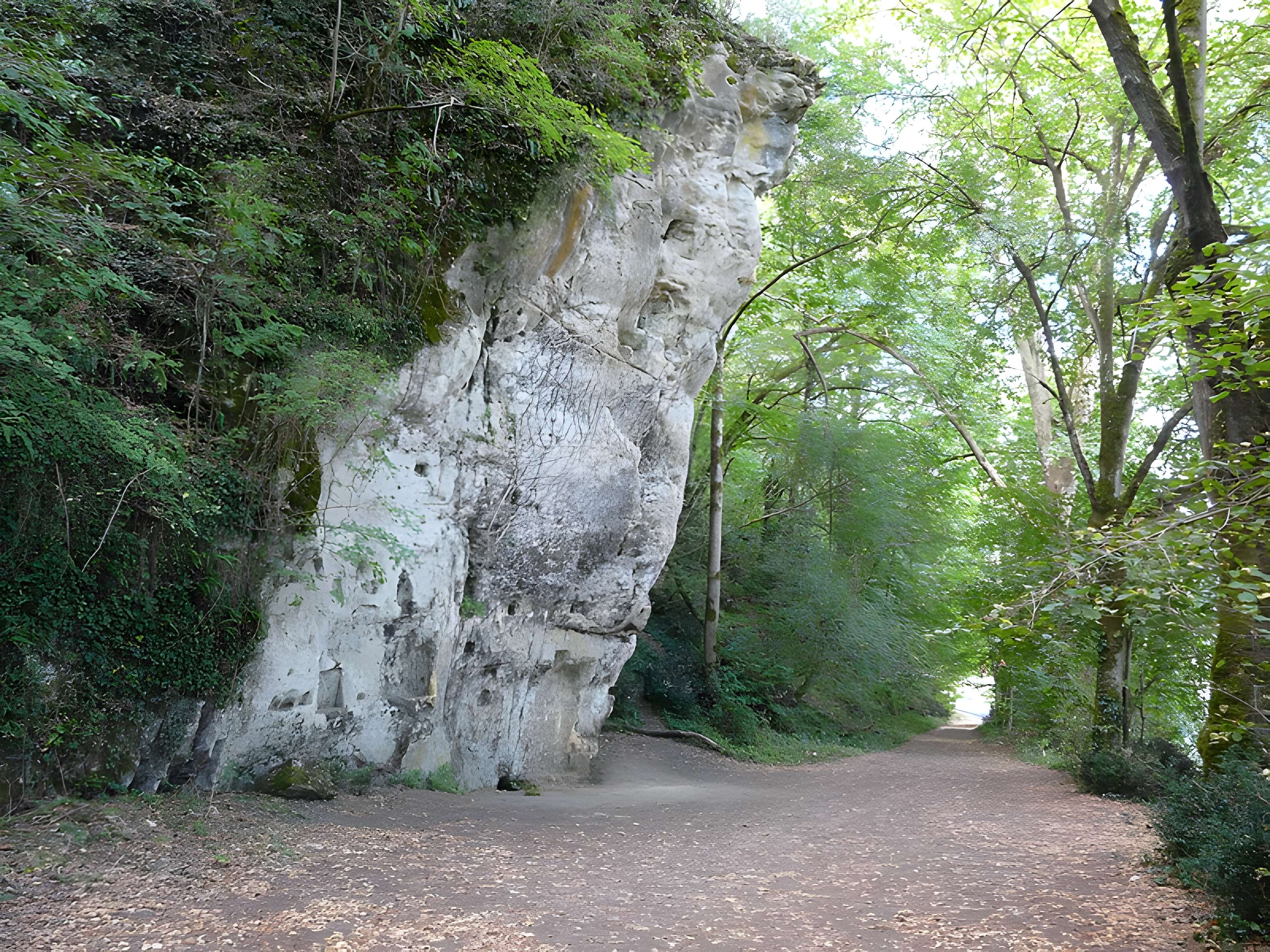 Chapelle monolithe de Caudon