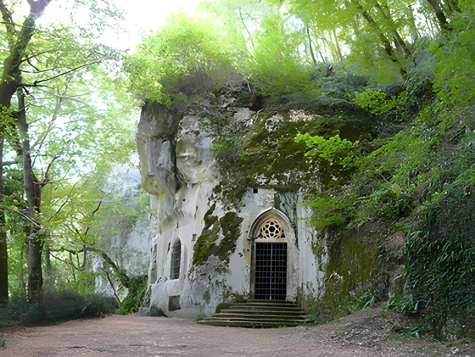 Chapelle monolithe de Caudon 