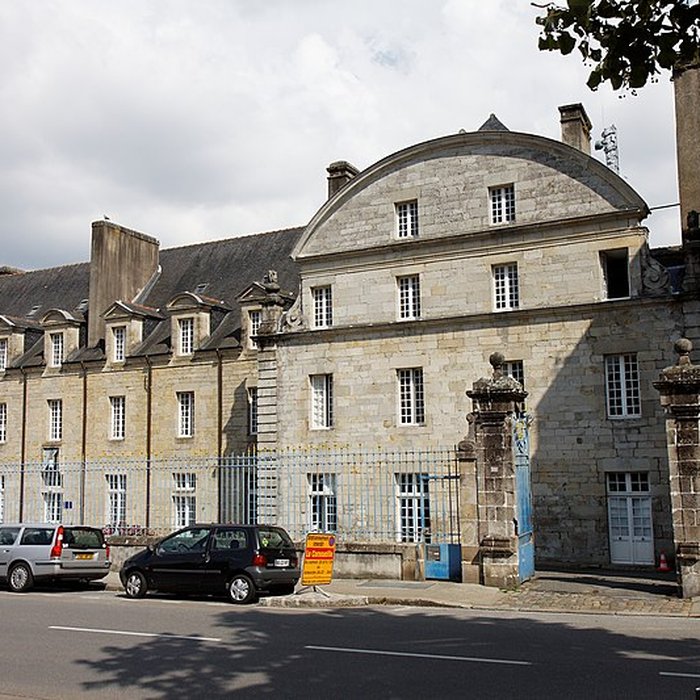 Photo de Ancienne maison conventuelle des Dames de la Retraite, aujourdhui siège du groupement de gendarmerie du Finistère