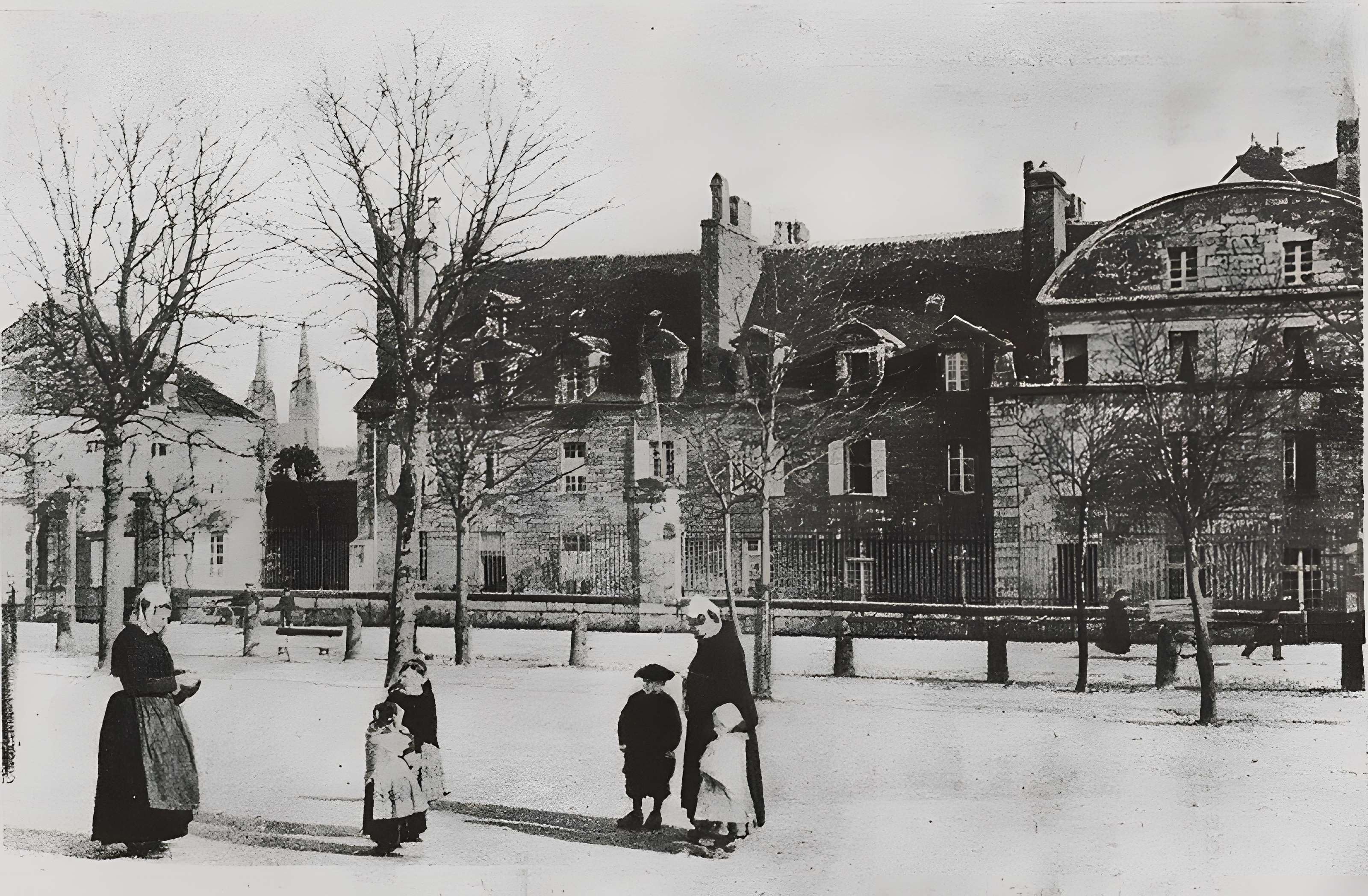 Ancienne maison conventuelle des Dames de la Retraite, aujourd'hui siège du groupement de gendarmerie du Finistère