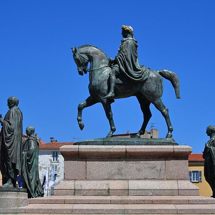 Photo de Monument commémoratif Napoléon 1er et ses frères