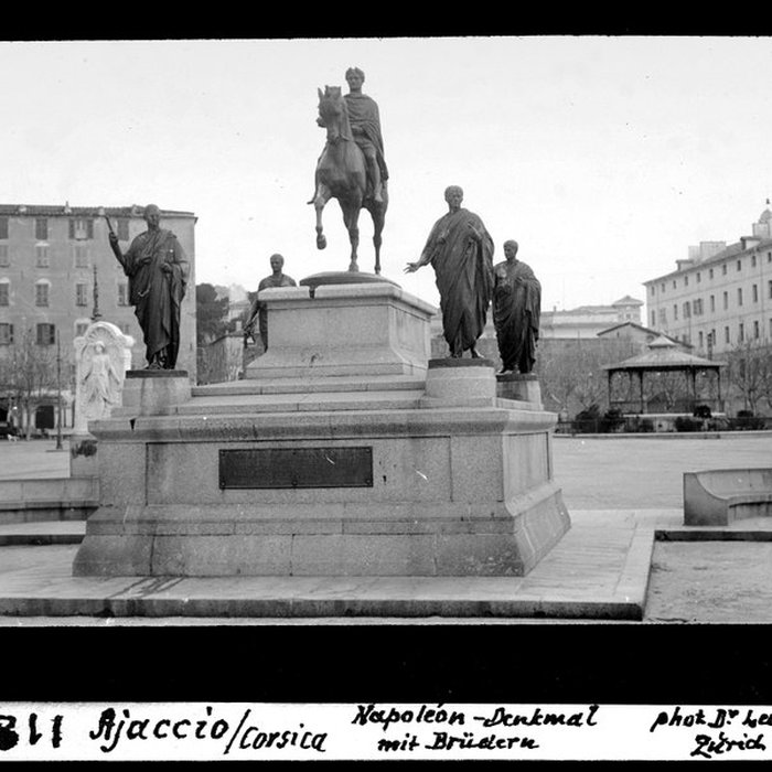 Photo de Monument commémoratif Napoléon 1er et ses frères