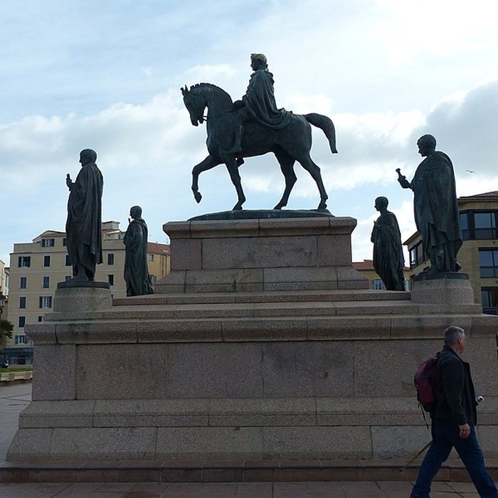 Photo de Monument commémoratif Napoléon 1er et ses frères