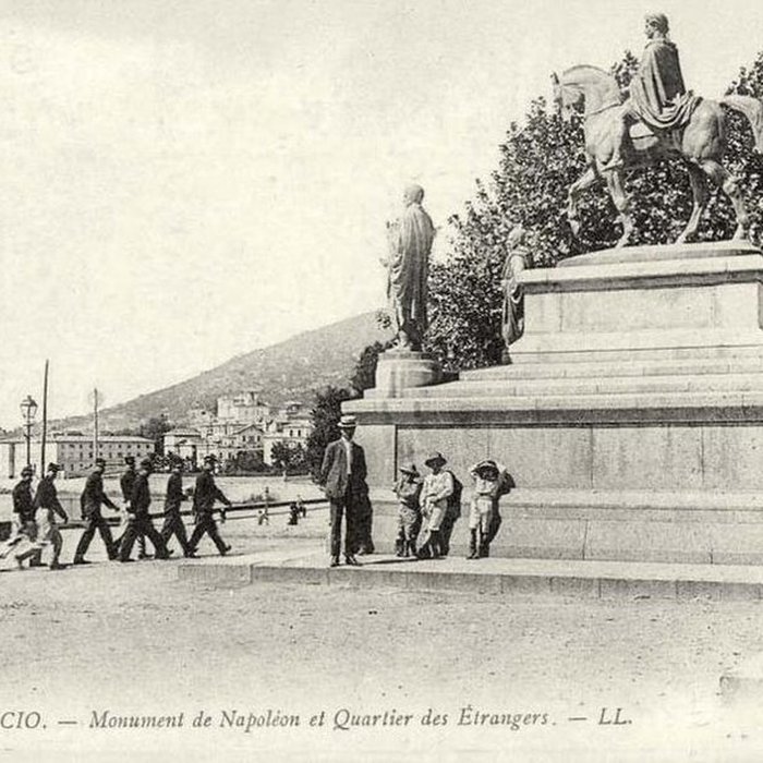 Photo de Monument commémoratif Napoléon 1er et ses frères