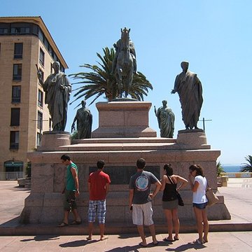 Monument commémoratif Napoléon 1er et ses frères