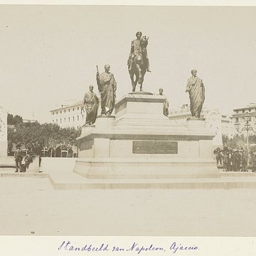 Monument commémoratif Napoléon 1er et ses frères