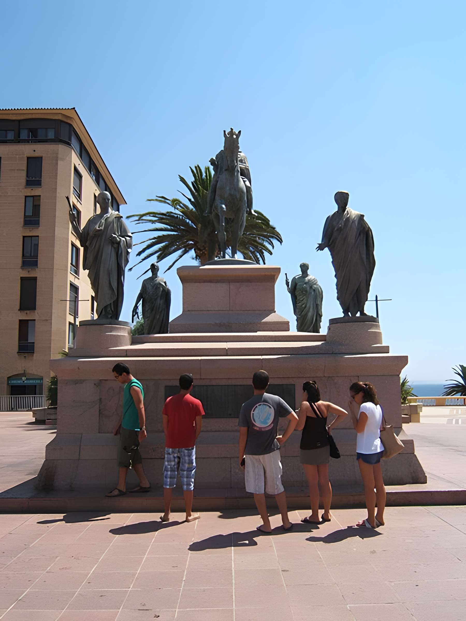 Monument commémoratif Napoléon 1er et ses frères