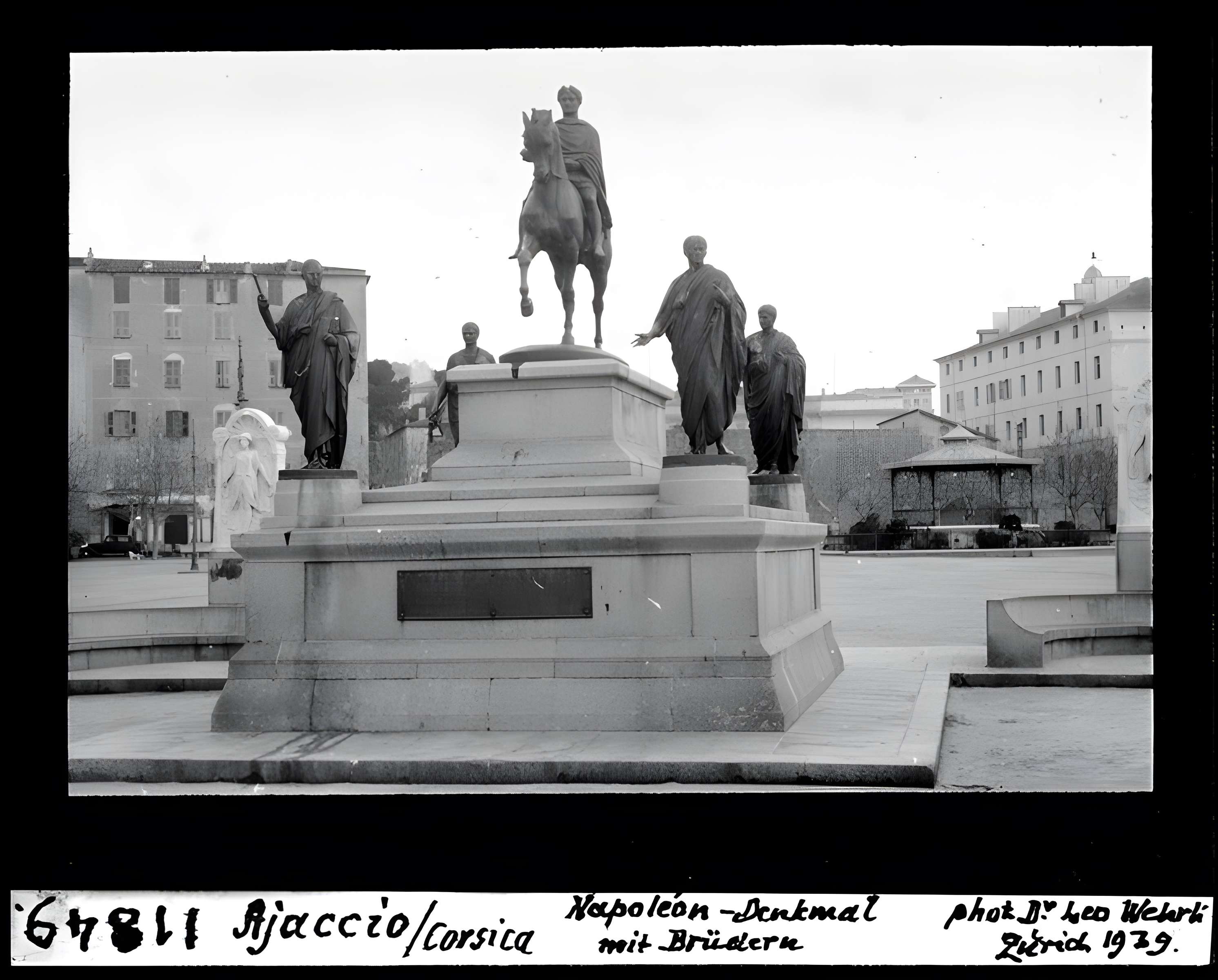 Monument commémoratif Napoléon 1er et ses frères