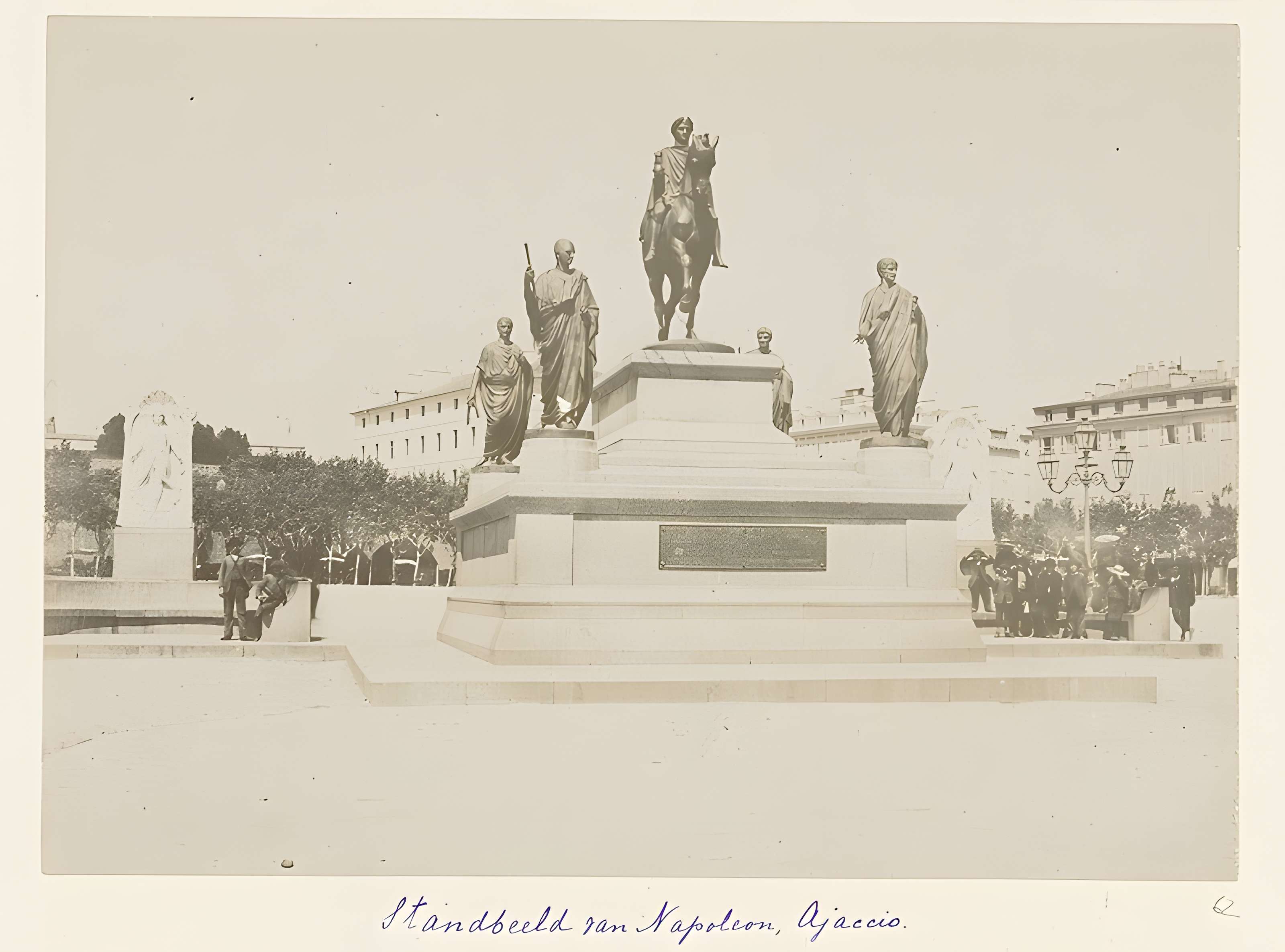 Monument commémoratif Napoléon 1er et ses frères