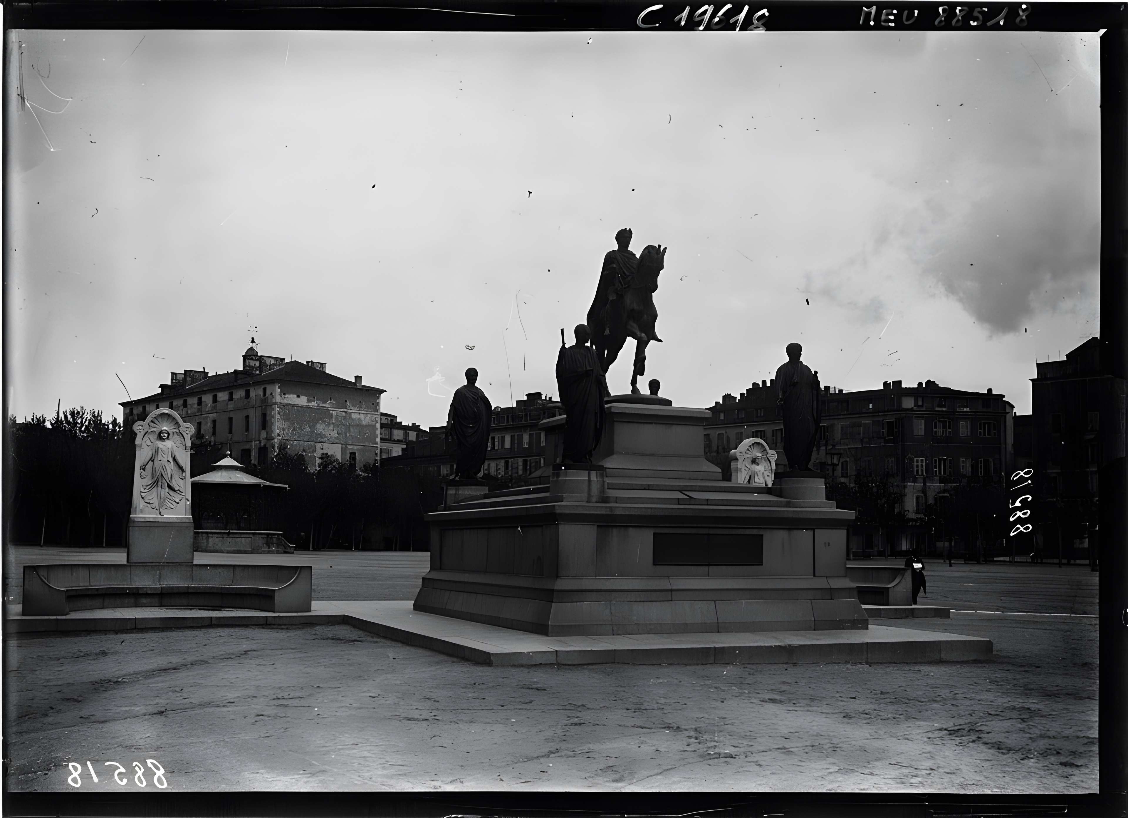 Monument commémoratif Napoléon 1er et ses frères