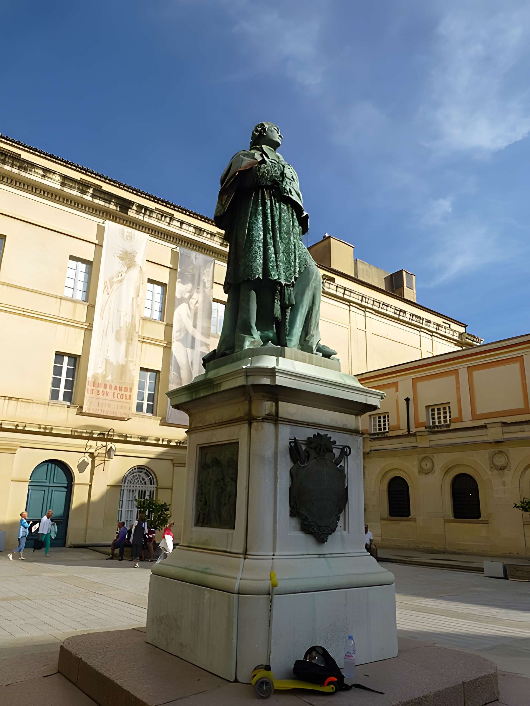 Statue du cardinal Fesch
