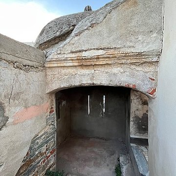 Enceinte fortifiée dite citadelle et palais du Gouverneur, partiellement aménagé en Musée dEthnographie