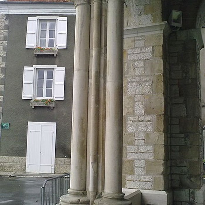 Photo de Église Saint-André de Sauveterre-de-Béarn