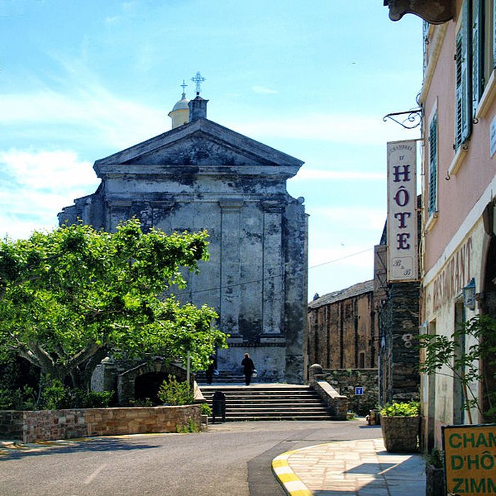 Photo de Complexe architectural composé de l’église paroissiale, le clocher, la chapelle de la confrérie sainte-Croix, la sacristie et l’ancien presbytère