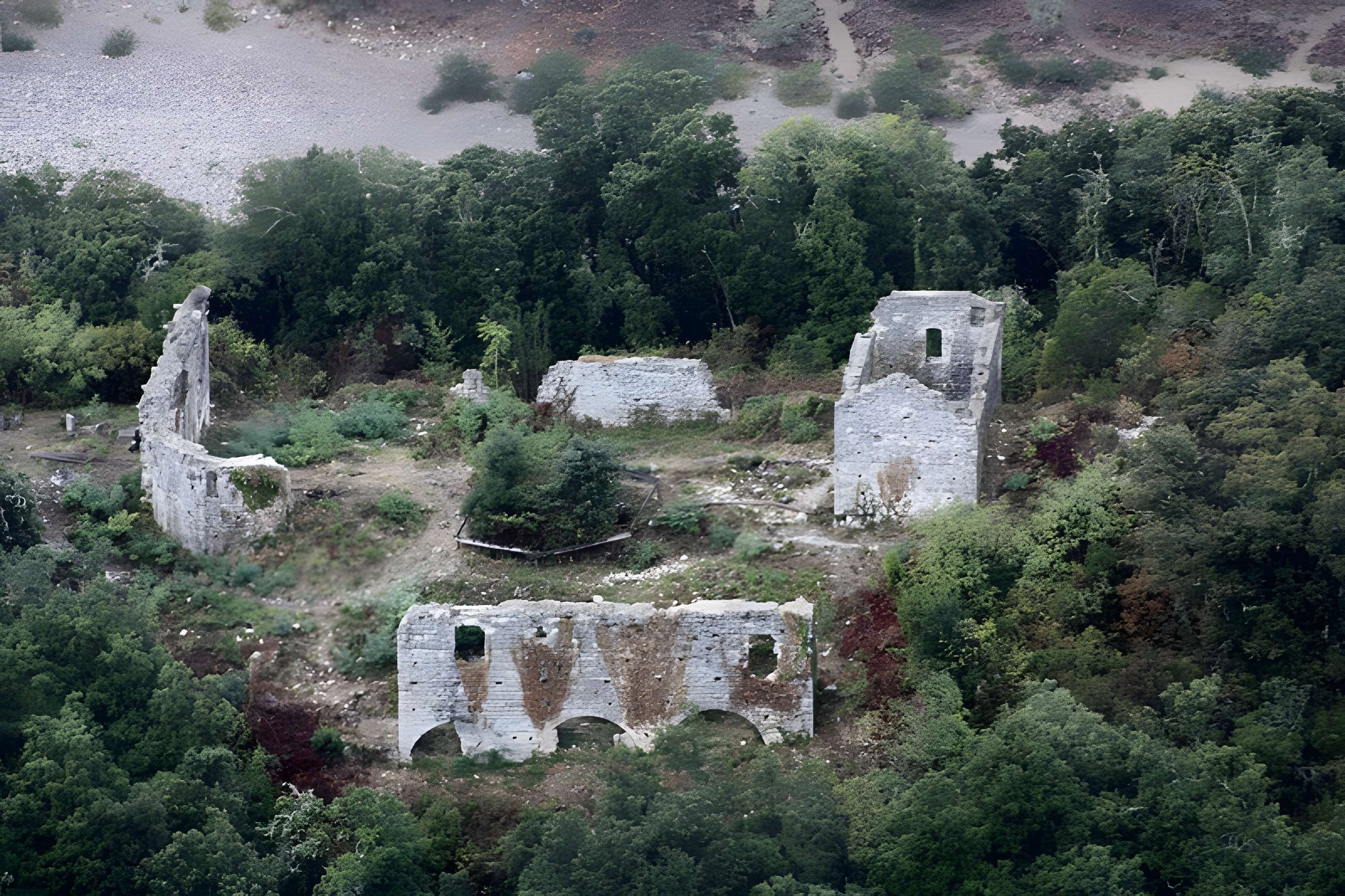 Vestiges (ruines) du site de la Magdeleine