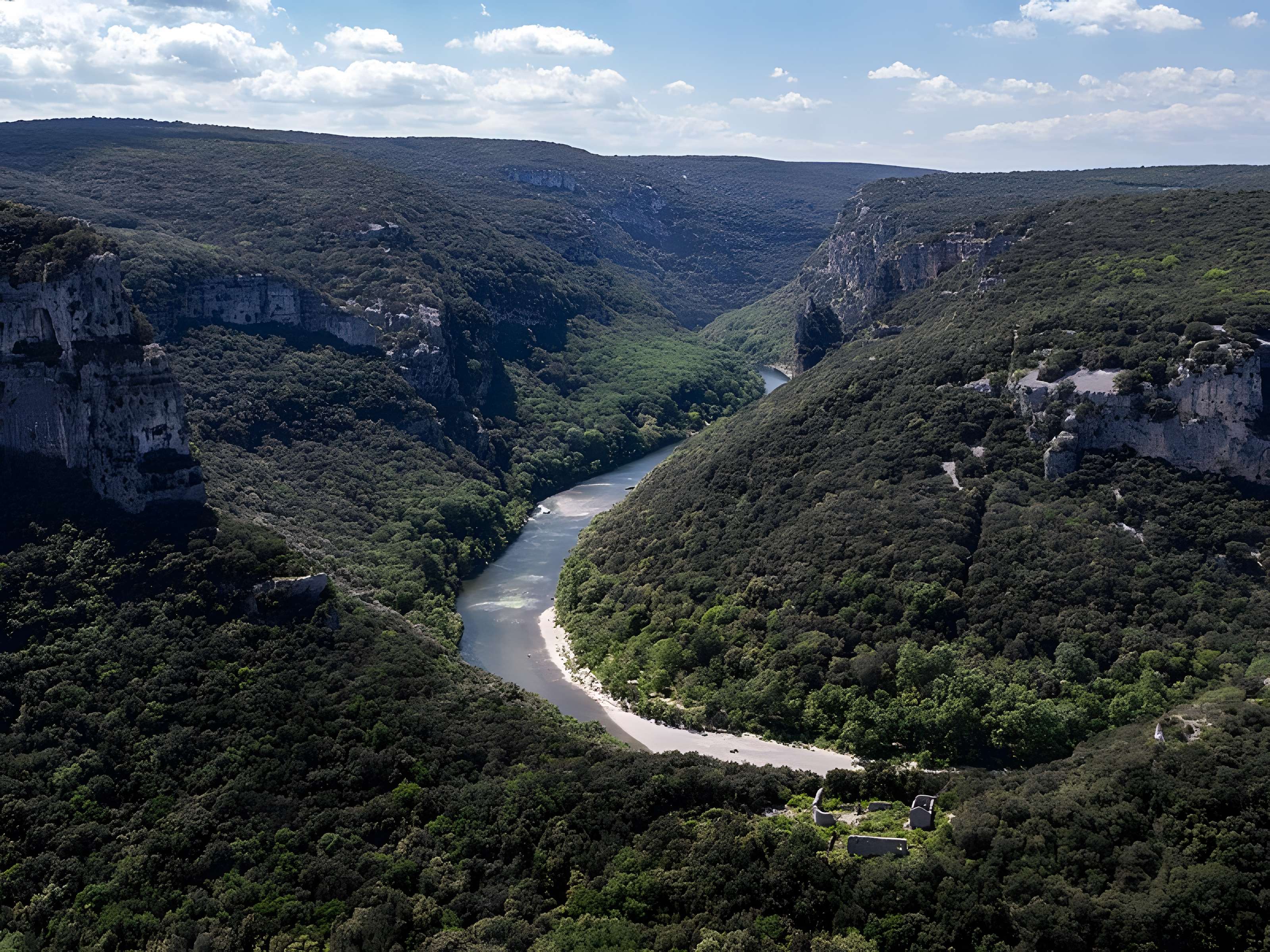Vestiges (ruines) du site de la Magdeleine