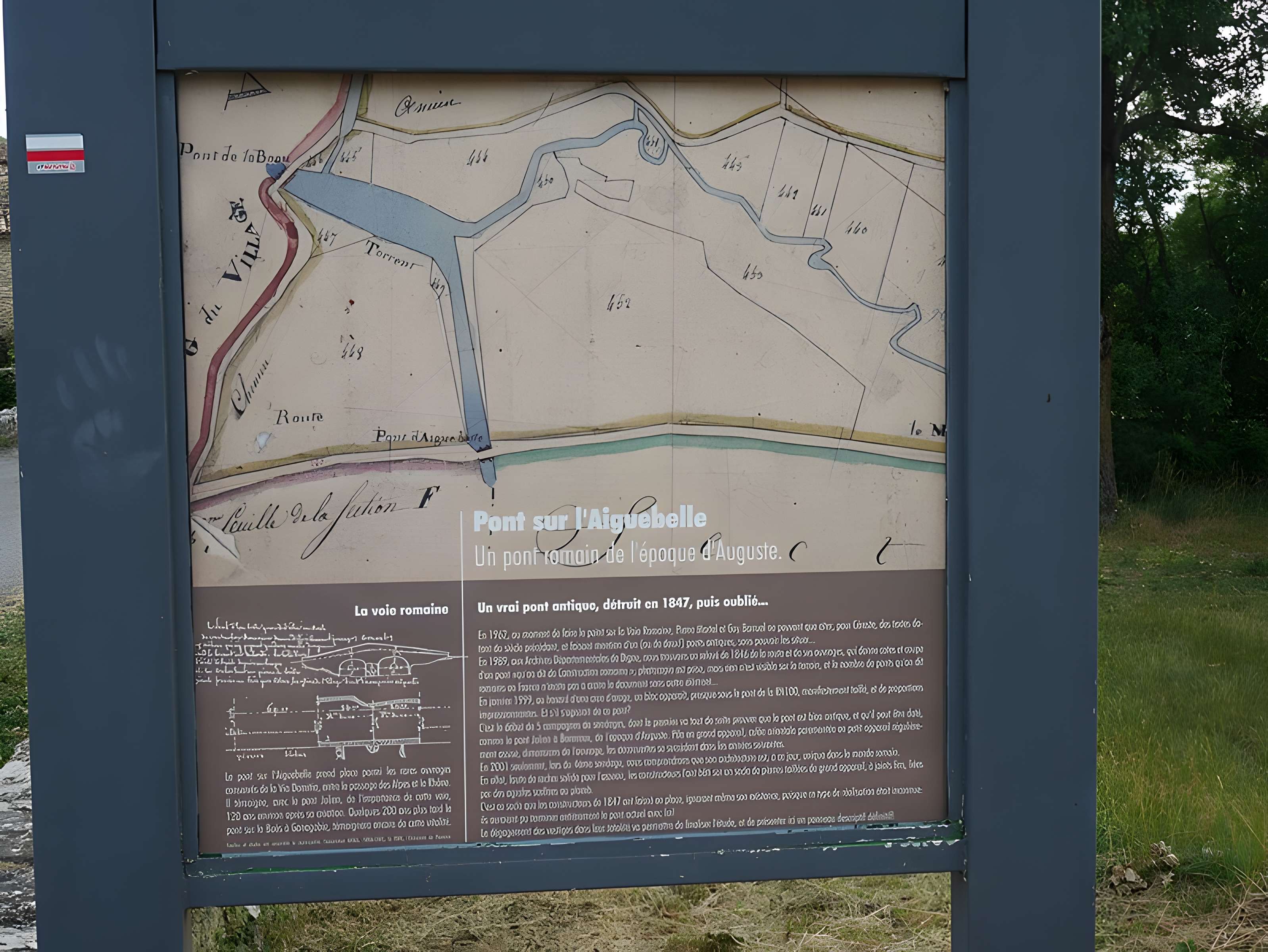 Via Domitia (également sur communes de Redessan et Jonquières-Saint-Vincent, dans le Gard, et Castelnau-le-Lez, dans l'Hérault)