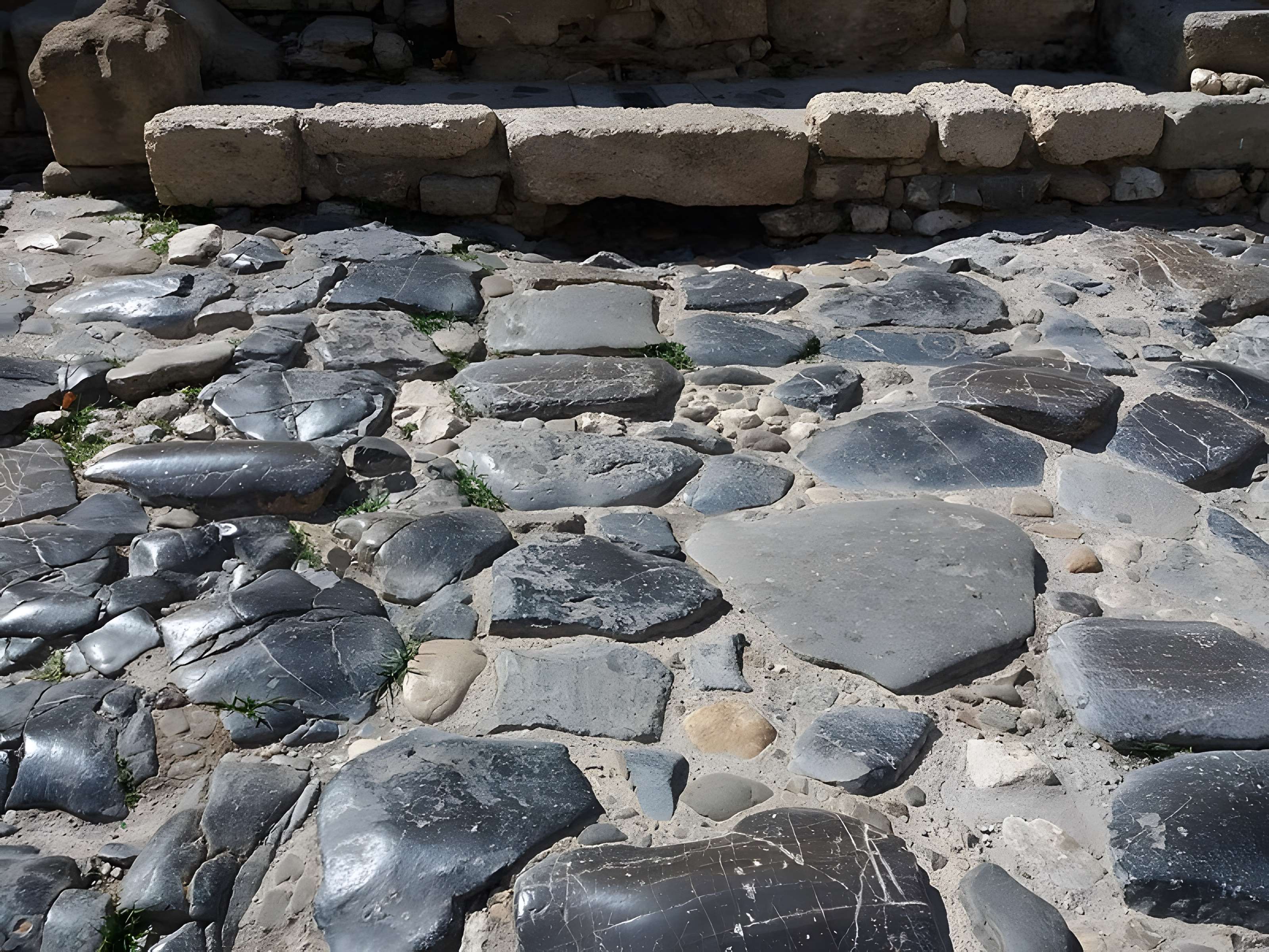 Tronçon de la Via Domitia (également sur communes de Redessan et Beaucaire, dans le Gard, et Castelnau-le-Lez, dans l'Hérault)