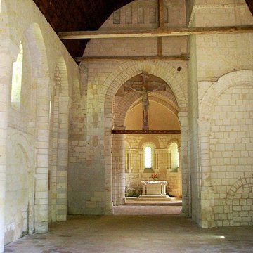 Église Saint-Aubin de Trèves