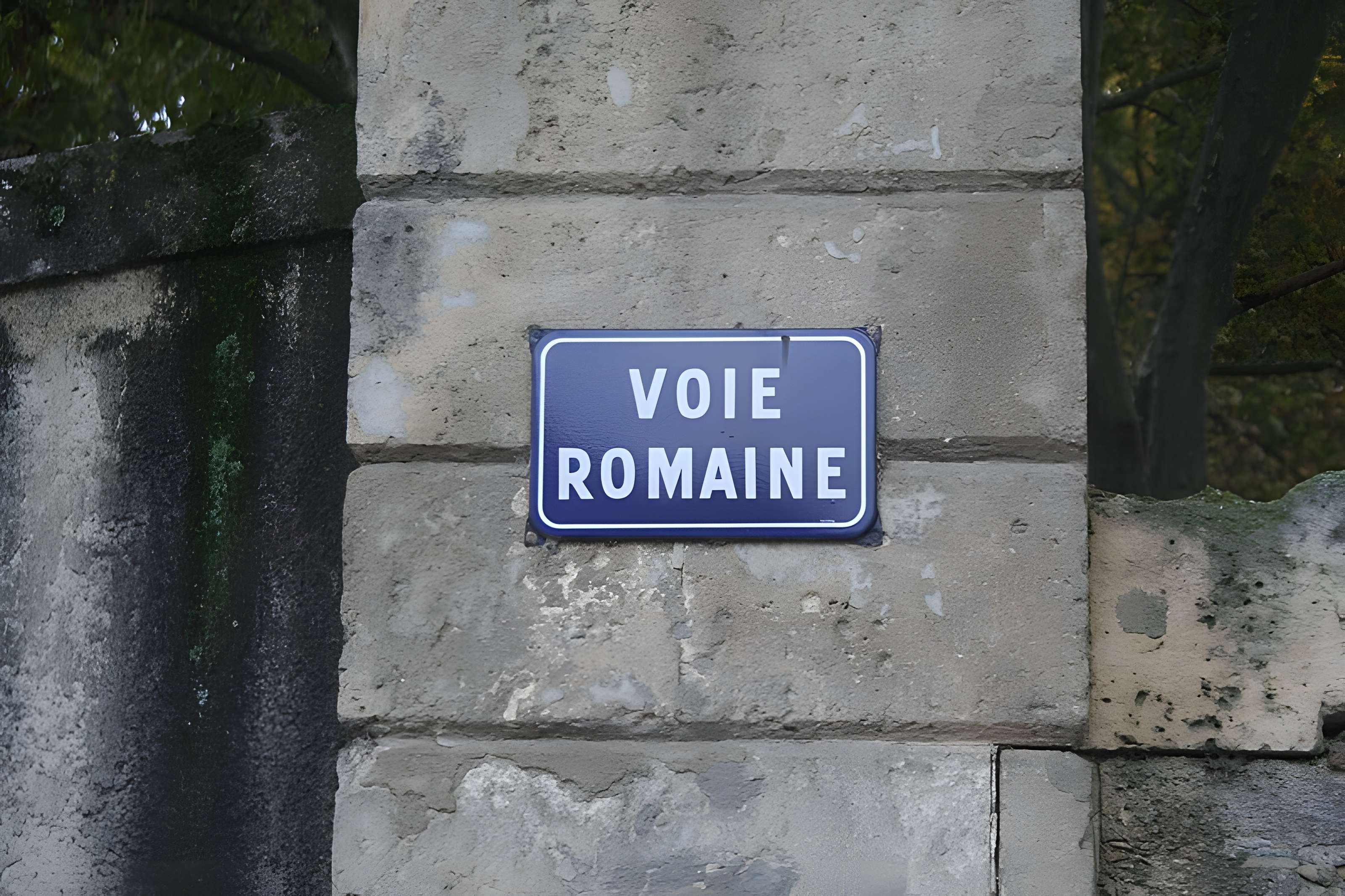 Tronçon de la Via Domitia (également sur communes de Jonquières-Saint-Vincent et Beaucaire, dans le Gard, et Castelnau-le-Lez, dans l'Hérault)