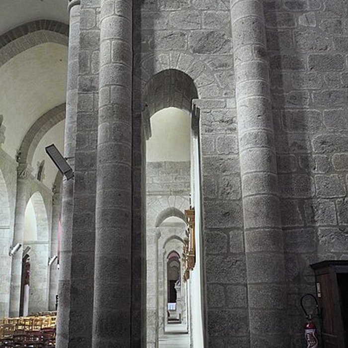 Photo de Église Saint-Barthélémy de Bénévent-lAbbaye