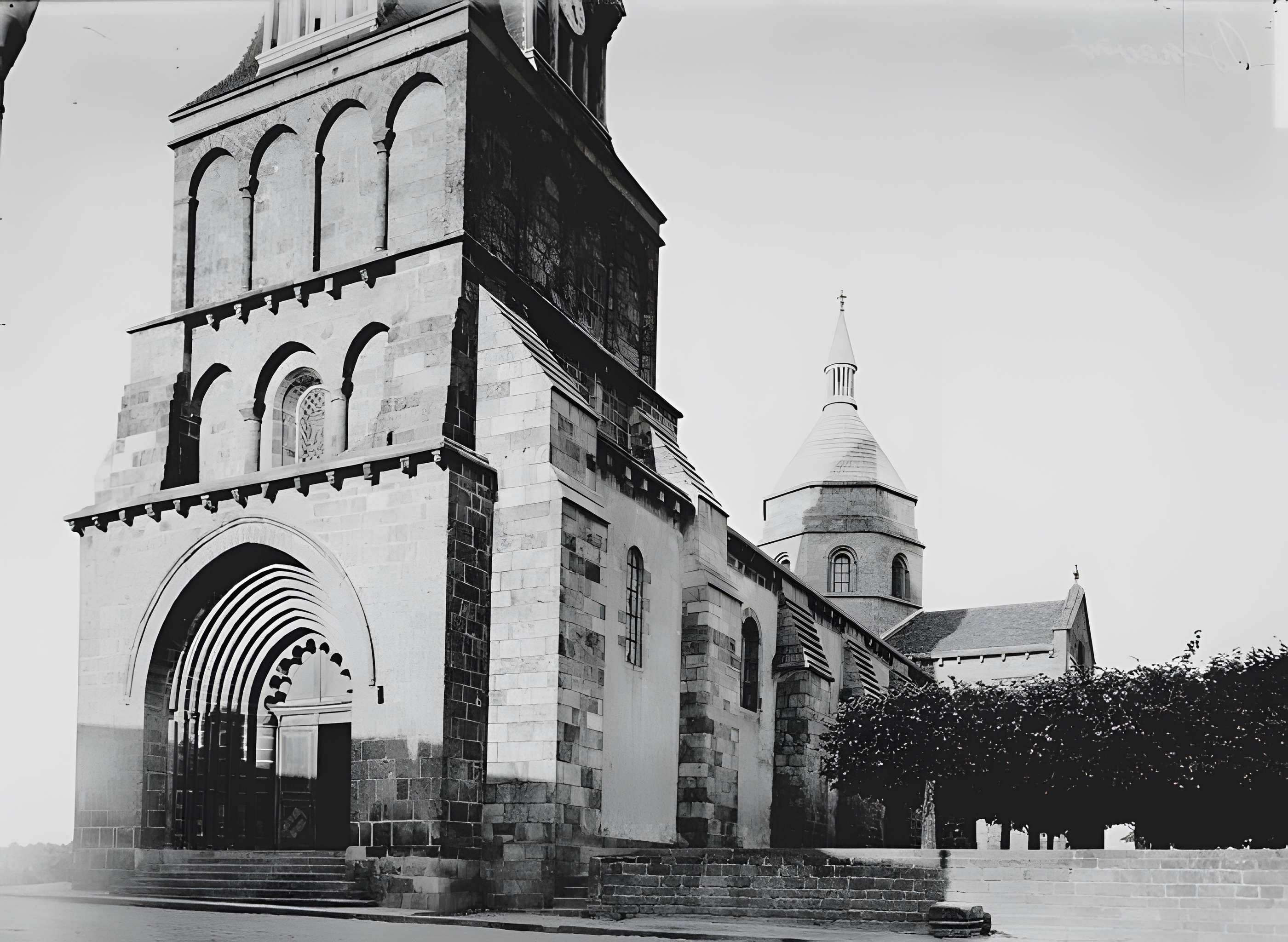 Église Saint-Barthélémy de Bénévent-l'Abbaye