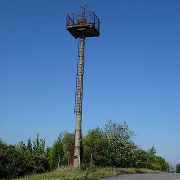 Phare aéronautique situé Côte de Monteserre