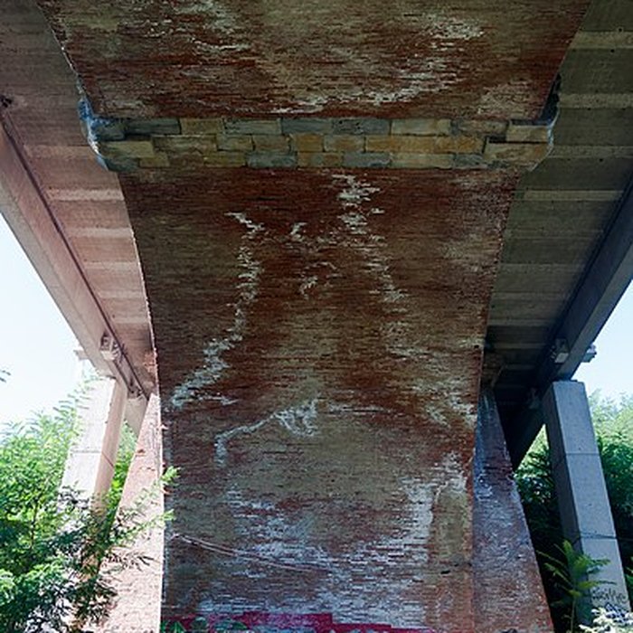 Photo de Pont sur le Touch