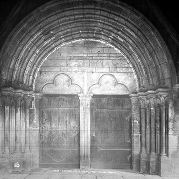 Église Saint-Bénigne de Savigny-en-Terre-Plaine