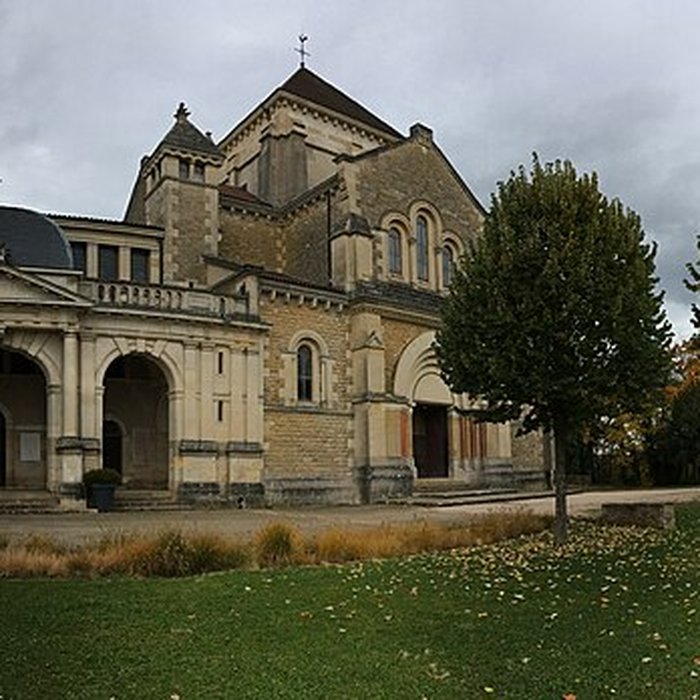 Photo de Église Saint-Bernard de Fontaine-lès-Dijon