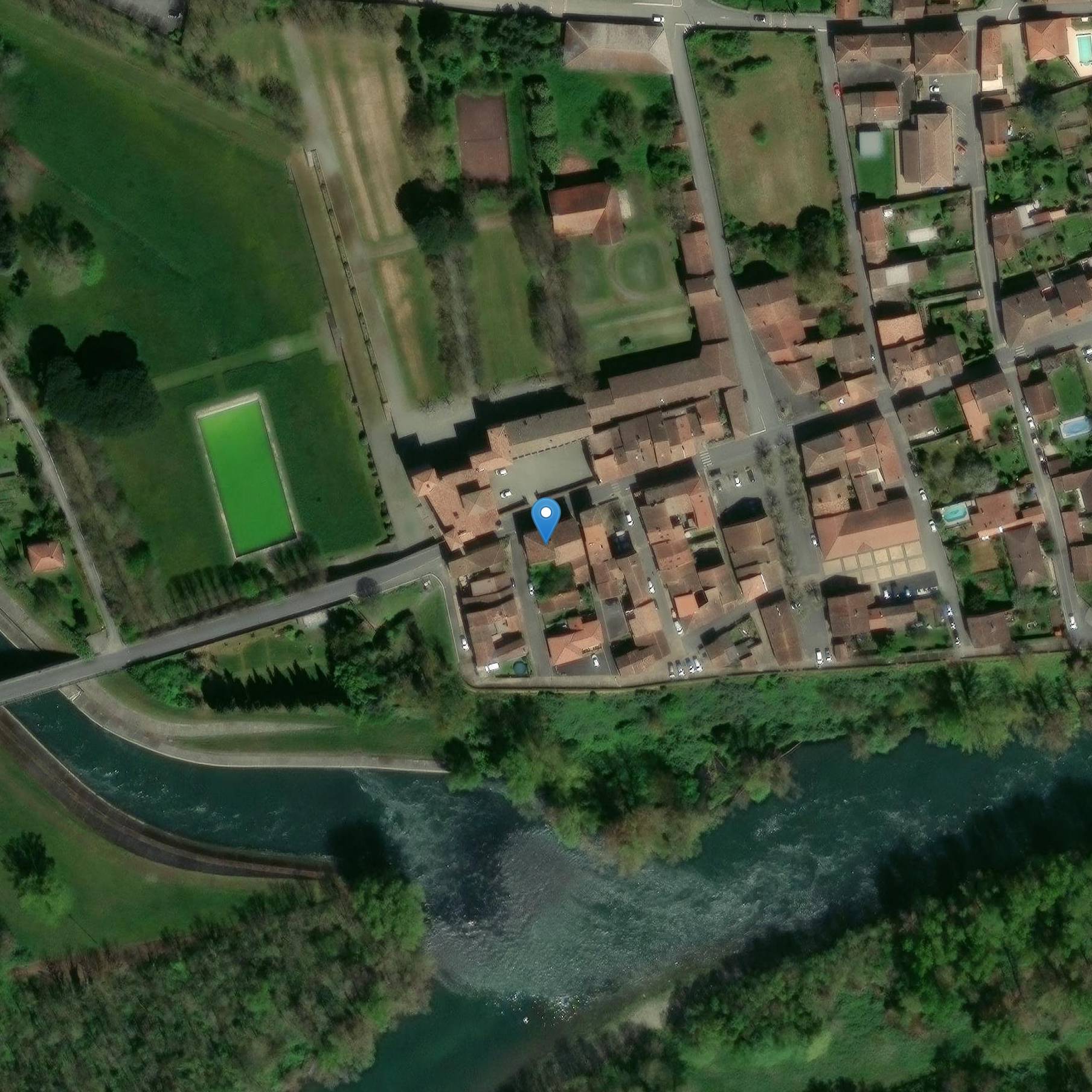 Photo de Haus namens Le Roucat