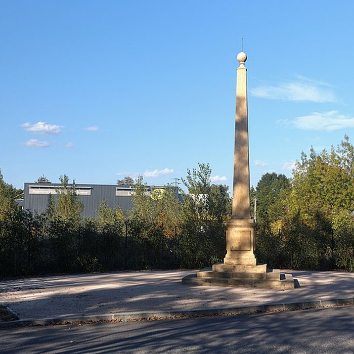 Photo de Pyramide marquant la limite entre la Guyenne et le Languedoc