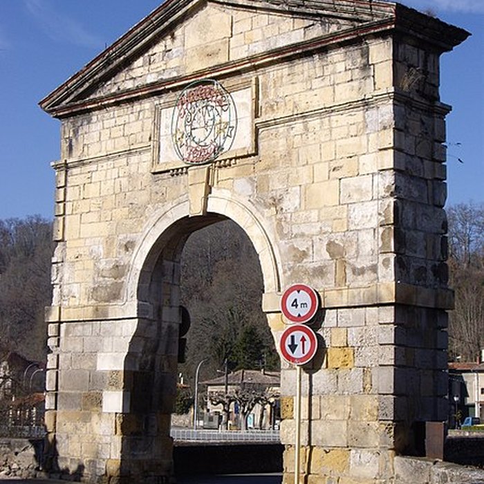 Photo de Pont, porte de pont et porte de ville