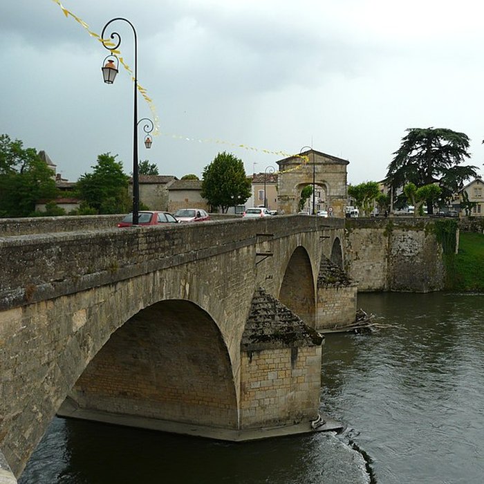 Photo de Pont, porte de pont et porte de ville