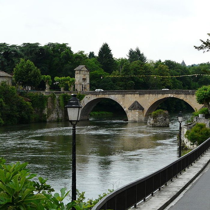Photo de Pont, porte de pont et porte de ville