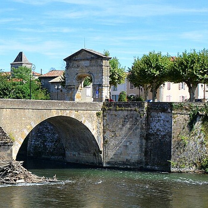 Photo de Pont, porte de pont et porte de ville